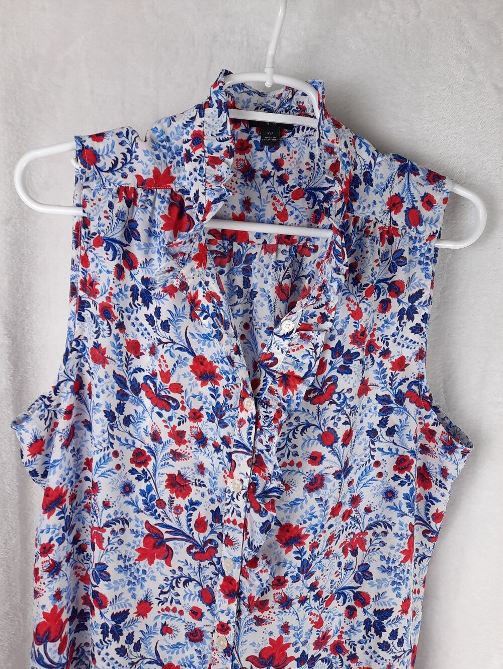 Ann Taylor Loft Floral Print Sleeveless Top Size XLP - Picture 3 of 12
